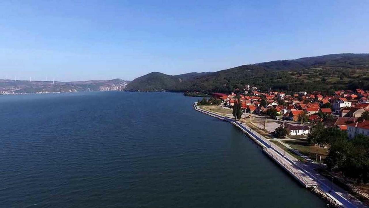 Apartments Barocco Golubac Buitenkant foto